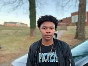 Rising junior "D" Robinson '21 spreads love and positivity.