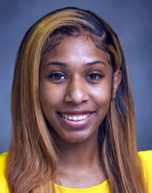 Headshot of Alexis Anderson