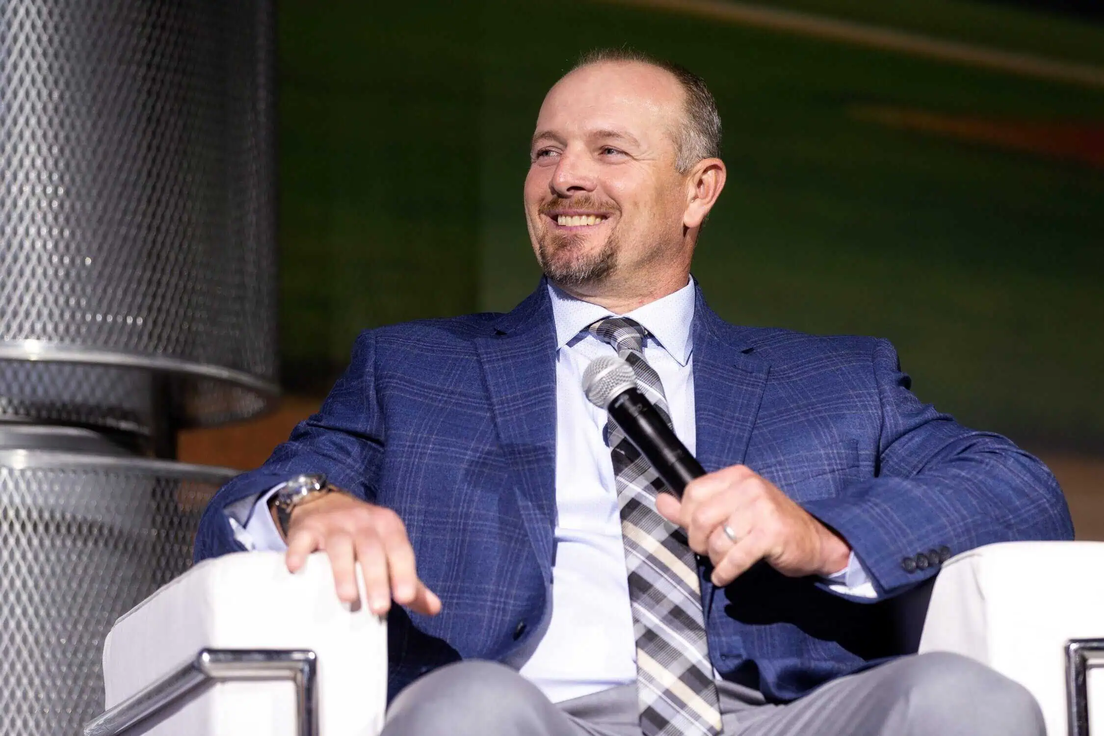 Image of Billy Wagner during an interview in a suit.